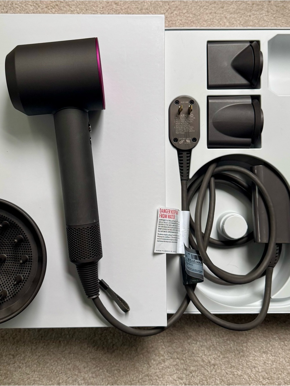 Dyson Supersonic HD01 Iron/Fuchsia with Box & 3 Attachments - Picture 7 of 12